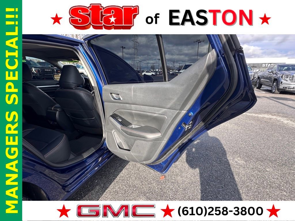 Used 2024 Nissan Altima 2.5 SR w/ SR Premium Package image 16