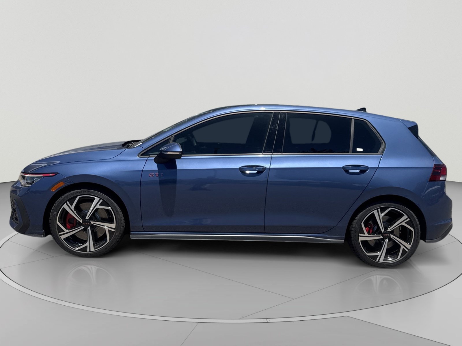 New 2026 Volkswagen GTI SE FWD image 3