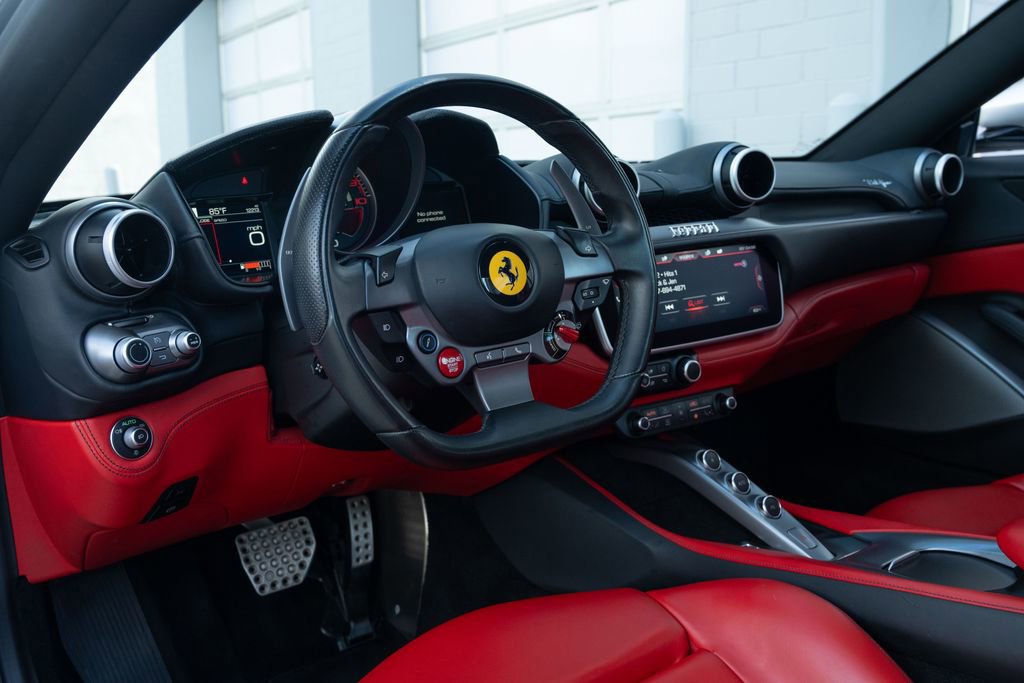 Used 2019 Ferrari Portofino image 32