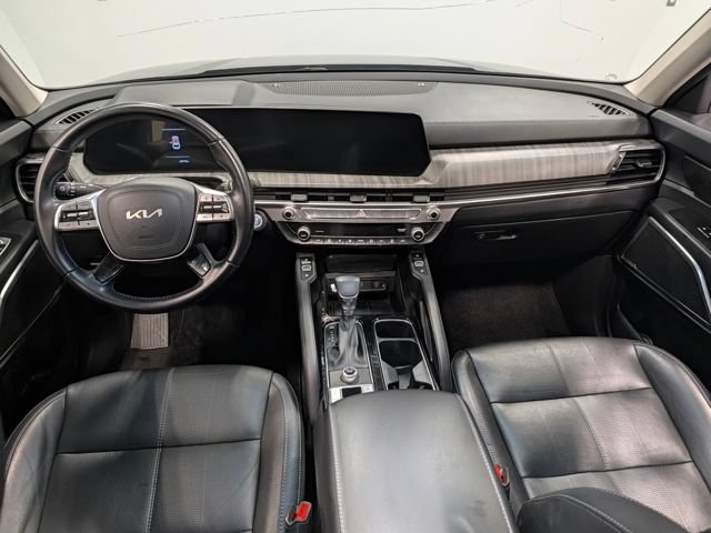 Used 2024 Kia Telluride EX w/ EX Captain's Chair Package FWD image 30