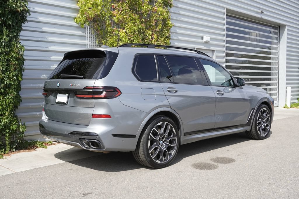 Used 2026 BMW X7 M60i AWD/4WD image 4