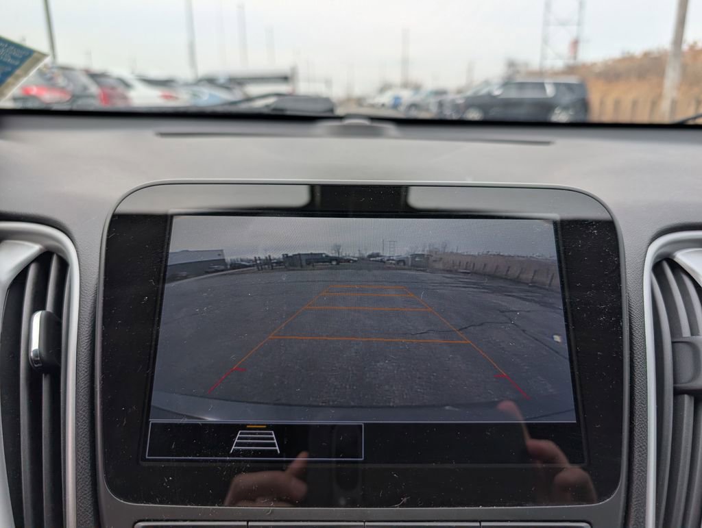 Used 2022 Chevrolet Malibu RS image 16