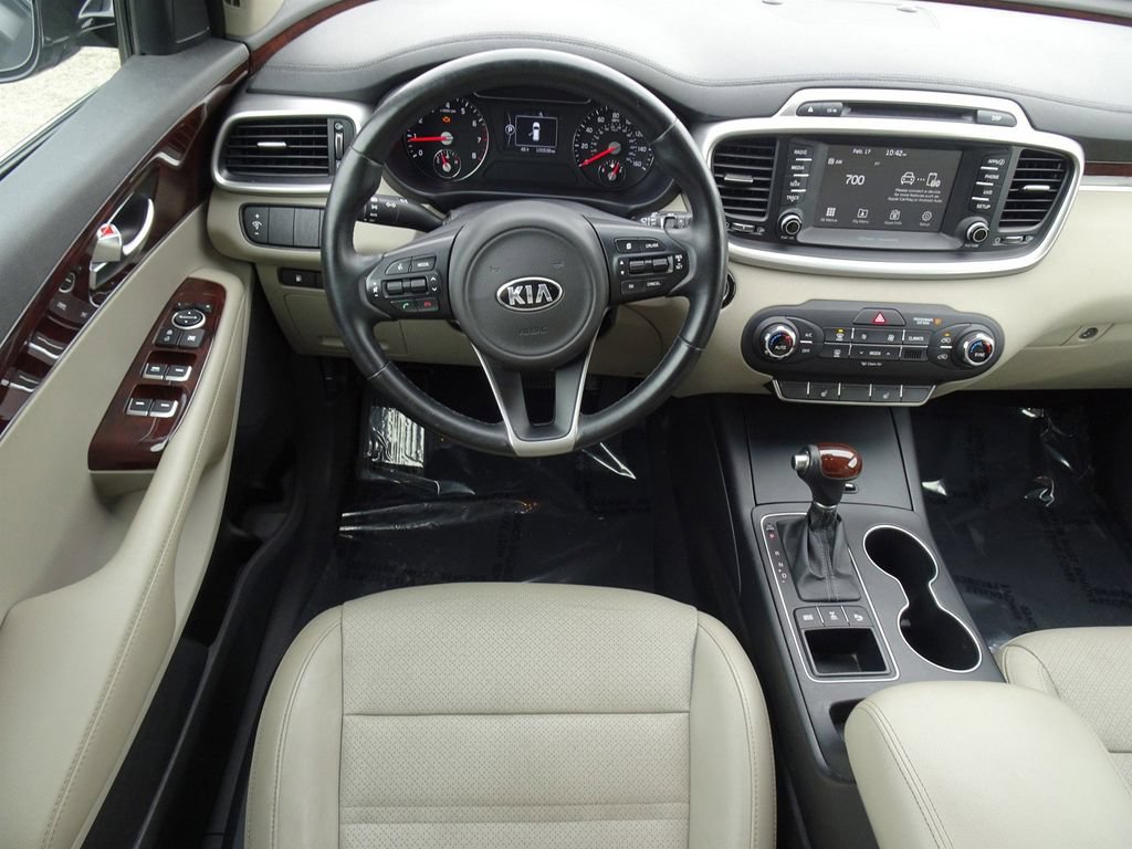 Used 2017 Kia Sorento AWD w/ LX Convenience Package image 14