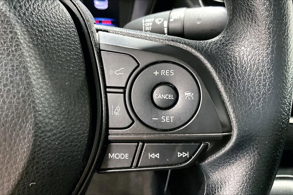 Used 2022 Toyota Corolla LE image 24