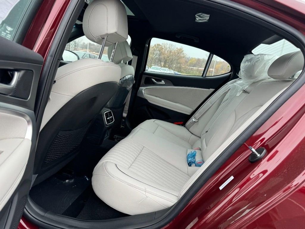 New 2026 Genesis G70 3.3T Sport Prestige image 8