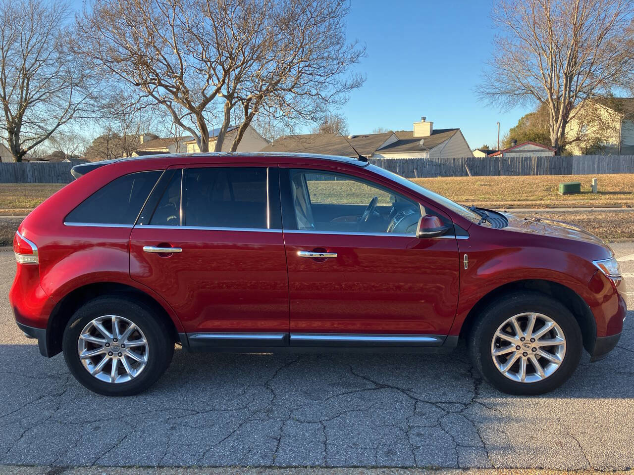 Used 2013 Lincoln MKX Base AWD 4dr SUV image 7