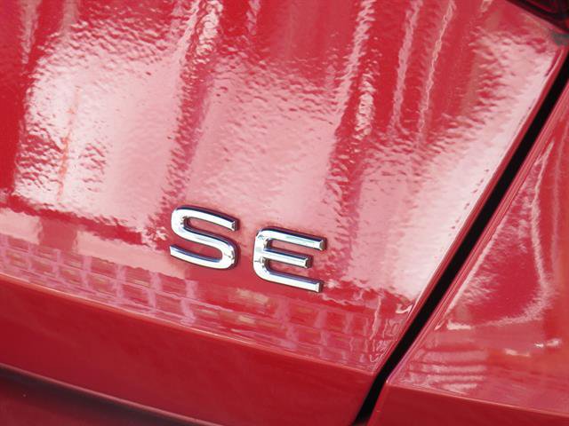 Used 2023 Volkswagen Jetta SE w/ Panoramic Sunroof Package image 26