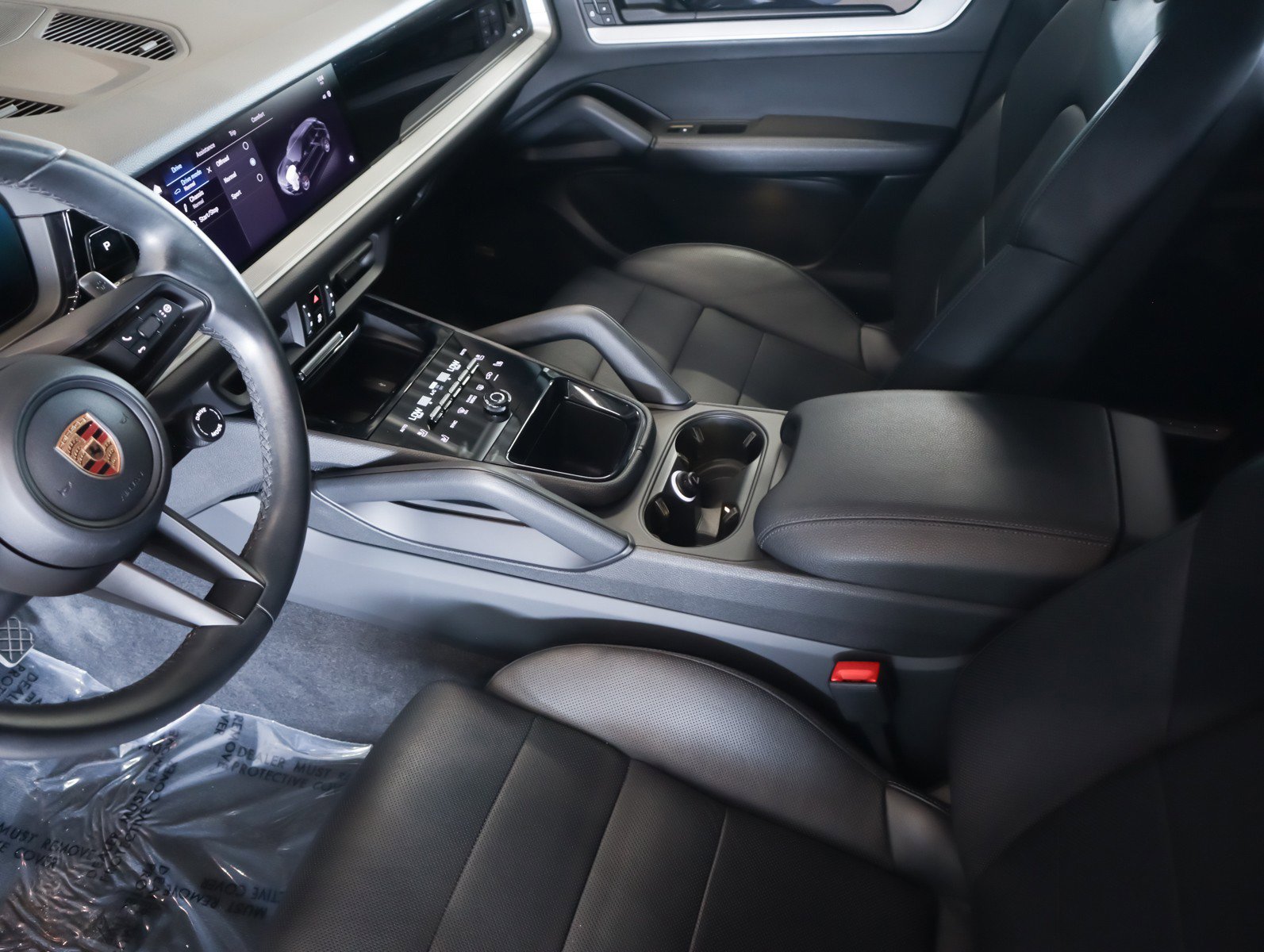 Used 2024 Porsche Cayenne AWD/4WD image 17