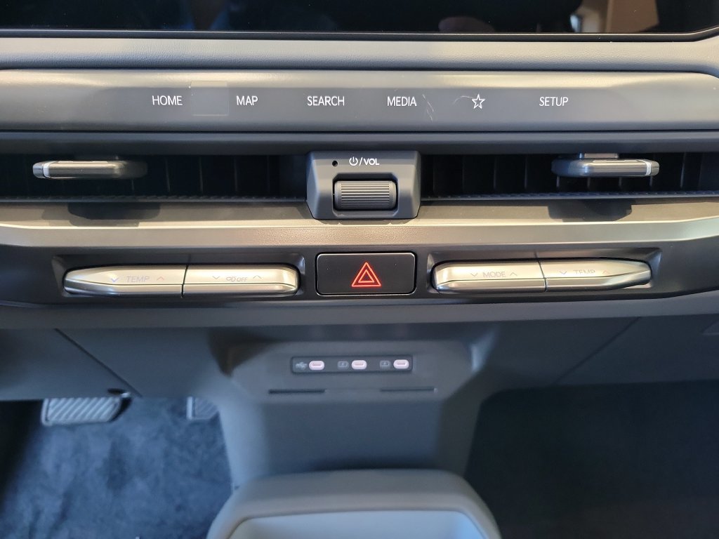 New 2027 Kia EV3 Wind FWD image 19