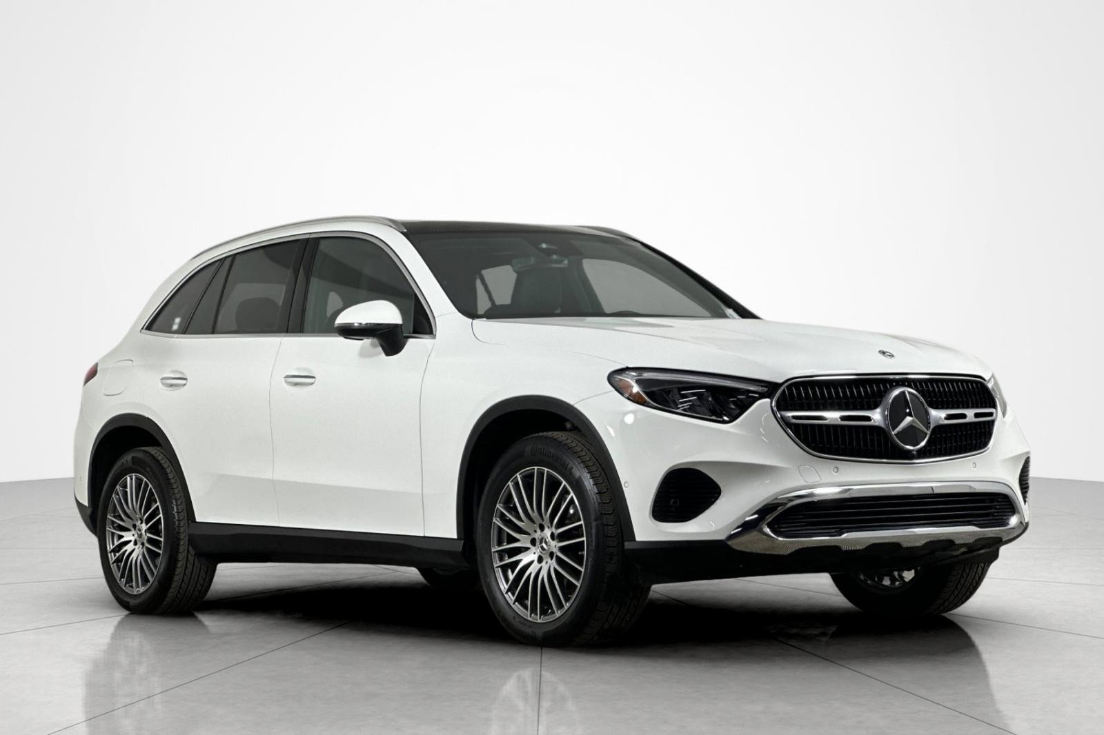 Used 2025 Mercedes-Benz GLC 300 4MATIC image 7