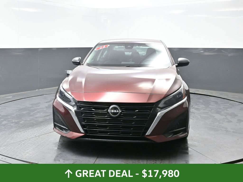 Used 2024 Nissan Altima 2.5 SV image 8