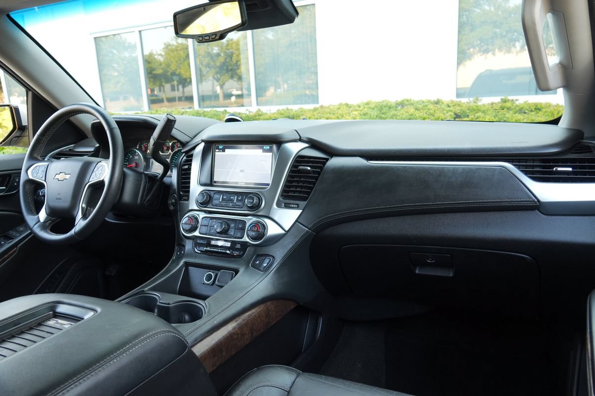 Used 2017 Chevrolet Tahoe LT w/ Luxury Package RWD image 7