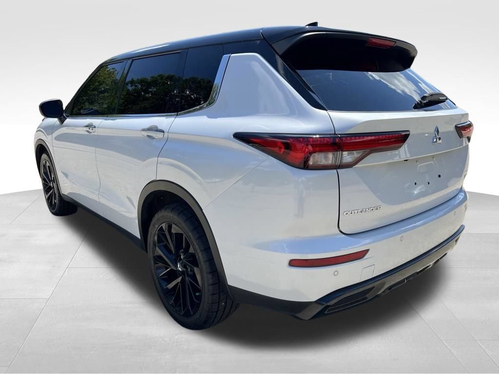 Used 2023 Mitsubishi Outlander SEL AWD/4WD image 8