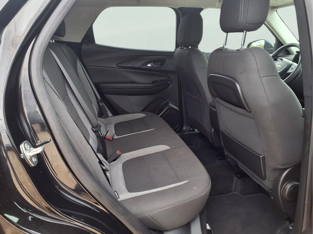 Used 2025 Chevrolet TrailBlazer LT AWD/4WD image 13