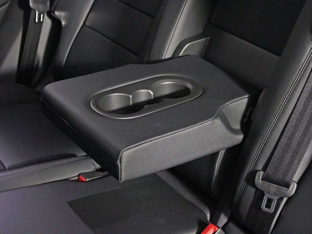 Certified 2025 Porsche Cayenne AWD/4WD image 36