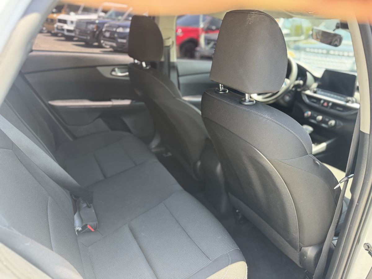 Used 2021 Kia Forte LXS FWD image 15