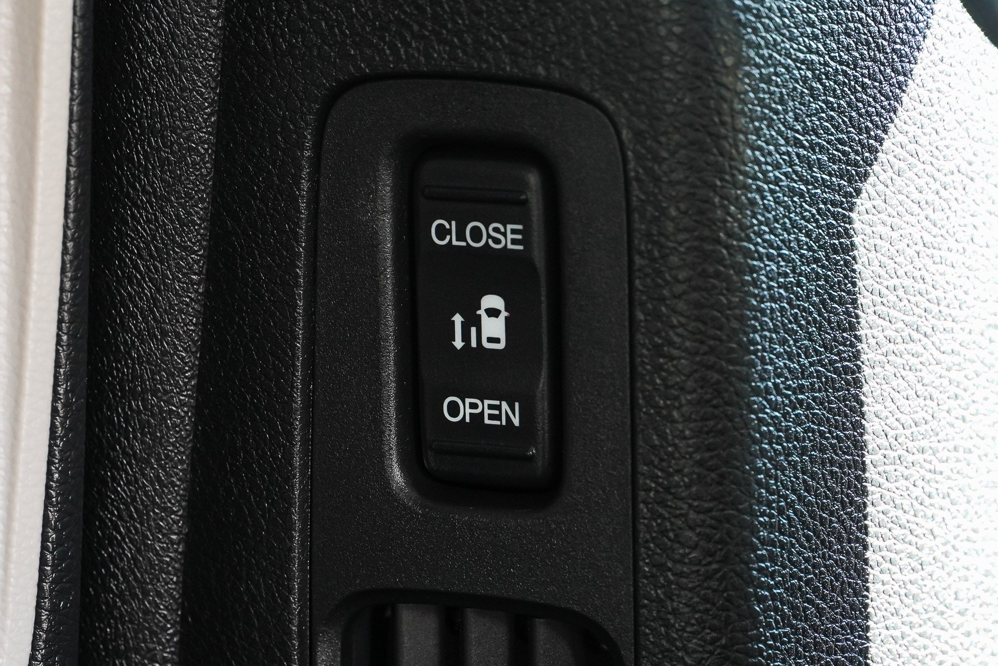 Used 2025 Honda Odyssey EX-L image 32