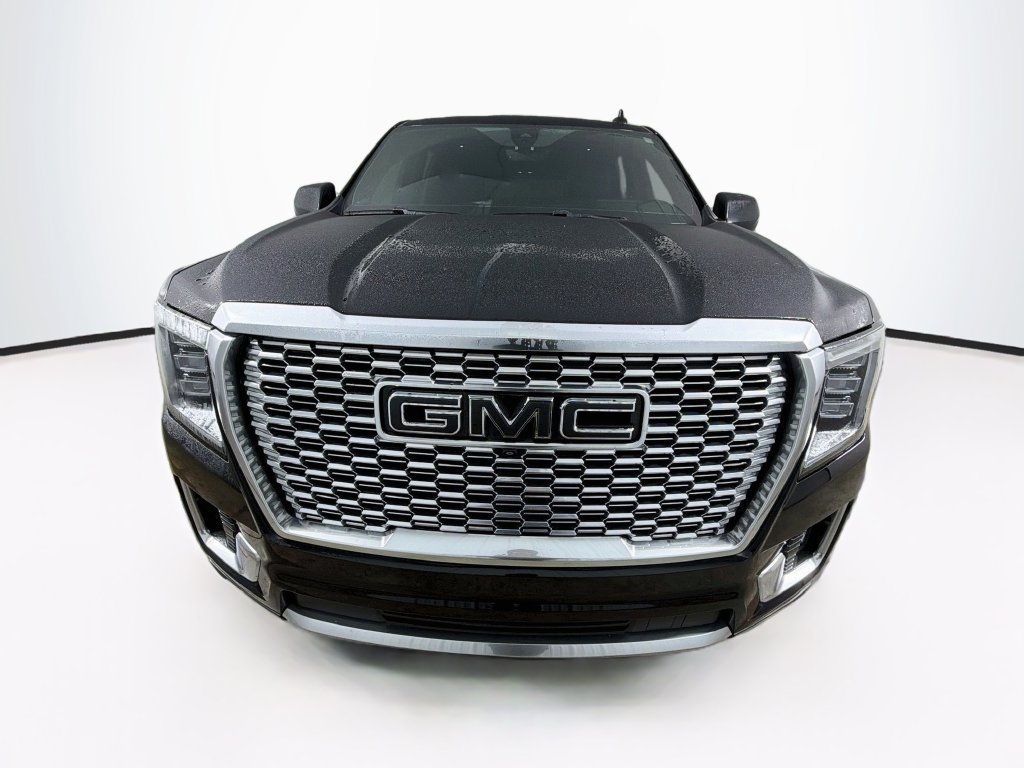 Used 2021 GMC Yukon Denali w/ Denali Premium Package AWD/4WD image 2
