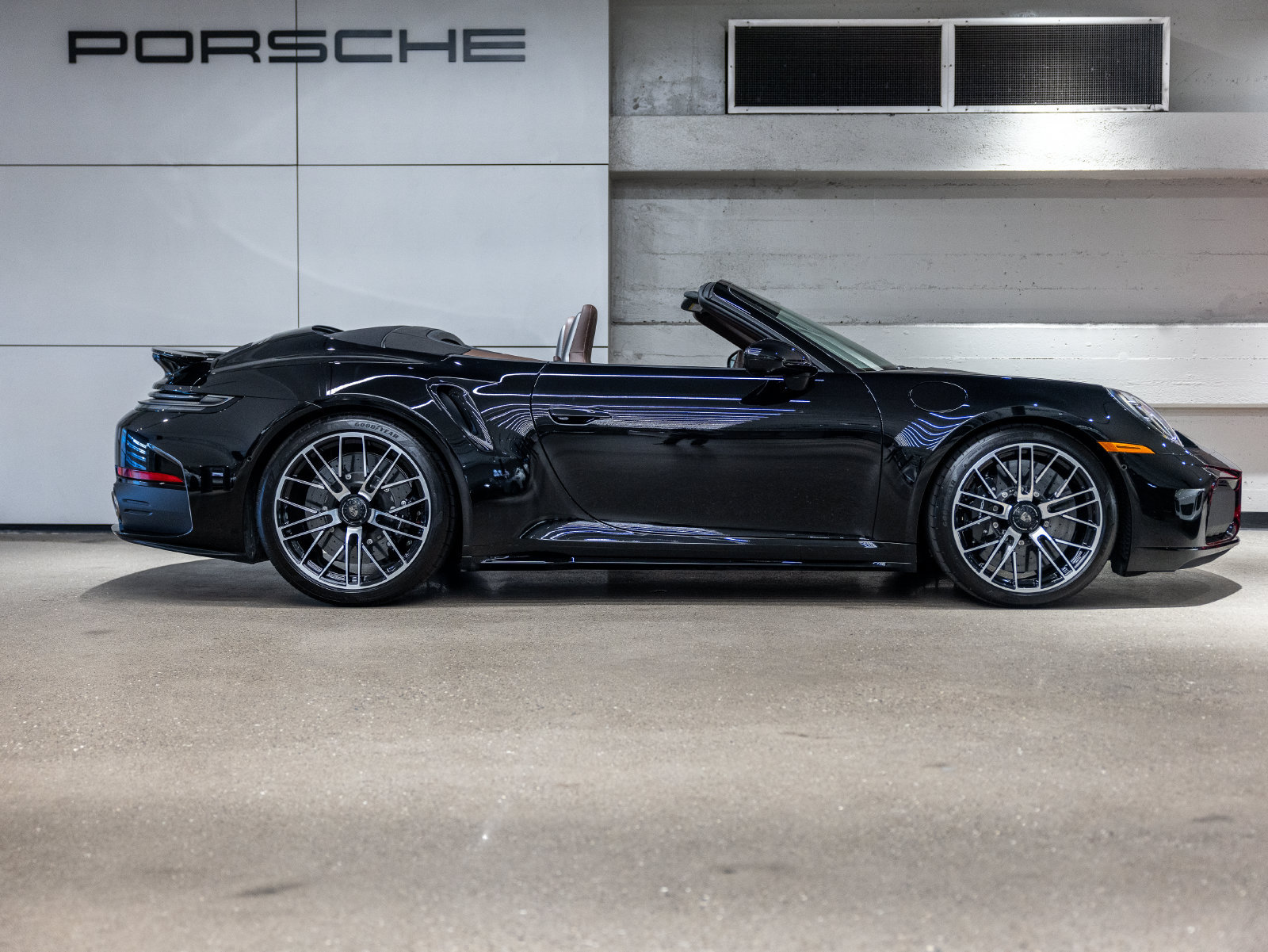 Certified 2026 Porsche 911 Turbo S AWD/4WD image 9