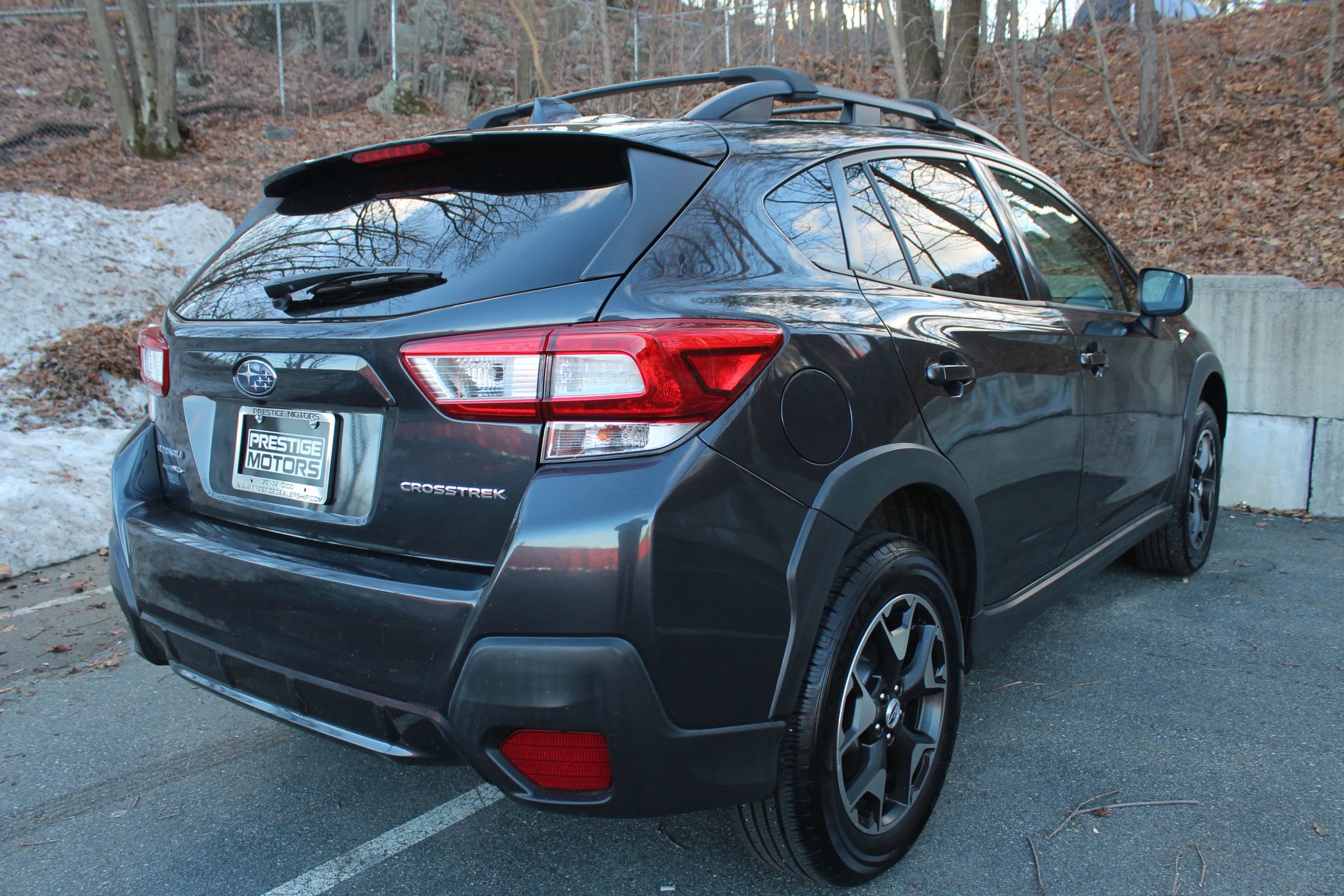 Used 2018 Subaru Crosstrek 2.0i Premium w/ Moonroof Package AWD/4WD image 9