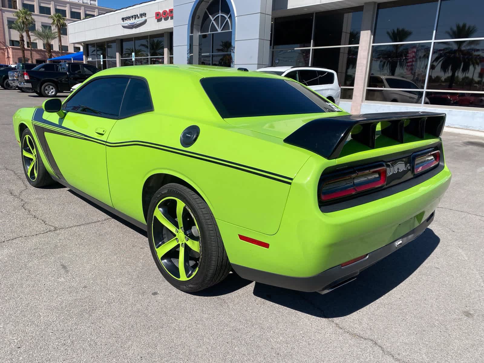 Used 2015 Dodge Challenger R/T w/ Quick Order Package 28B R/T RWD image 8