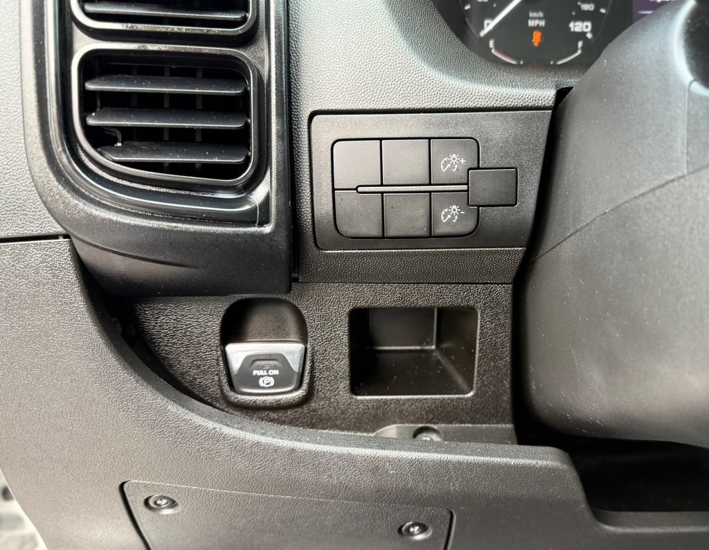 Used 2023 RAM ProMaster 2500 FWD image 18
