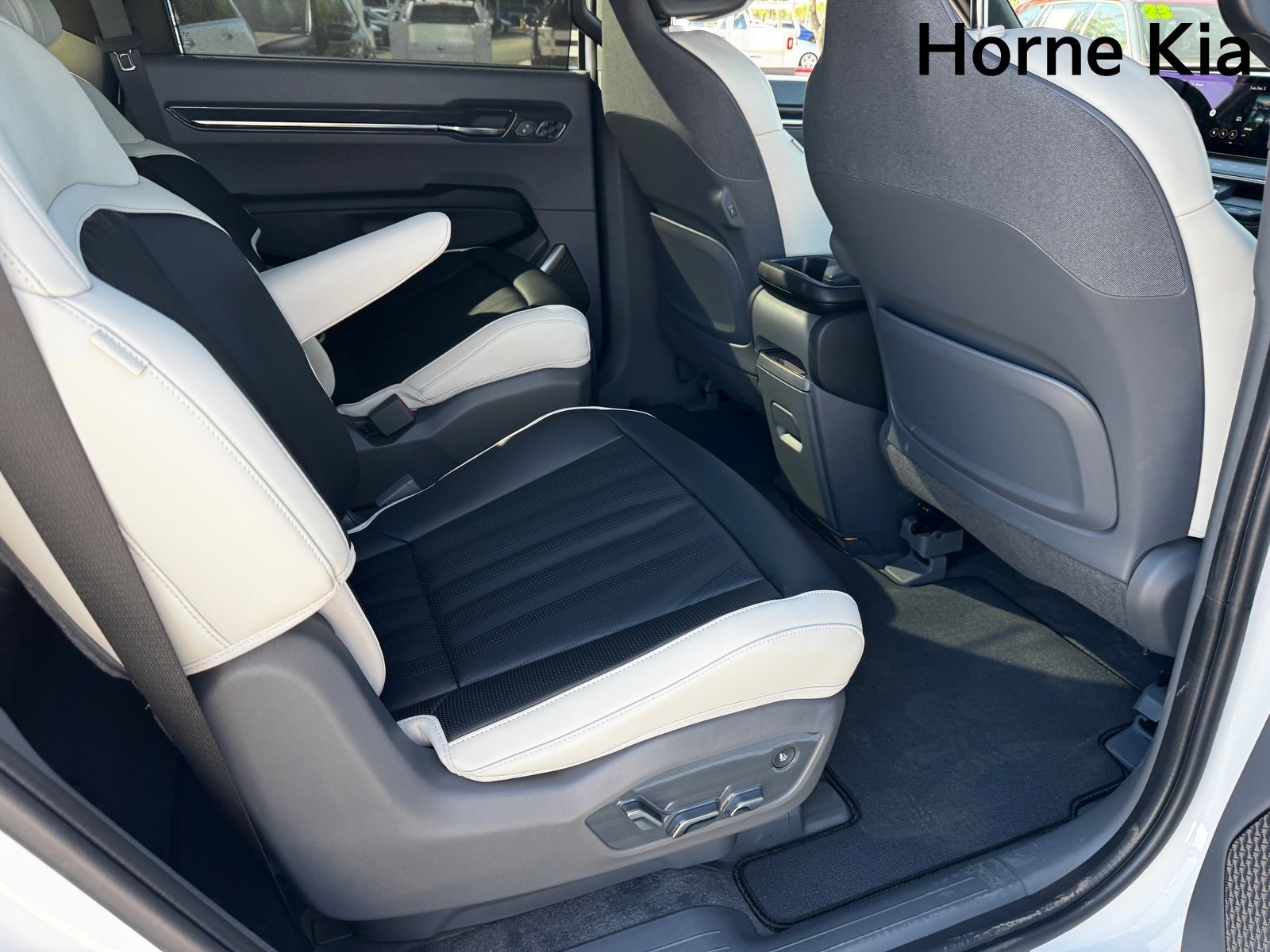 Certified 2026 Kia EV9 GT-Line image 28