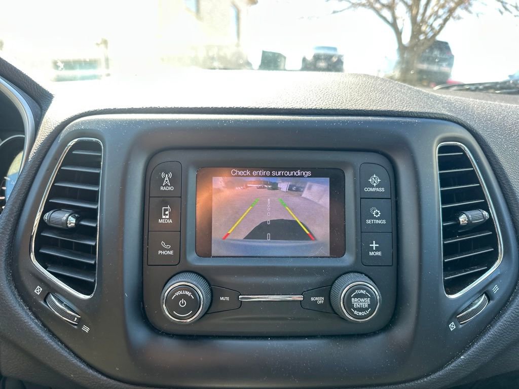 Used 2018 Jeep Compass Latitude image 42