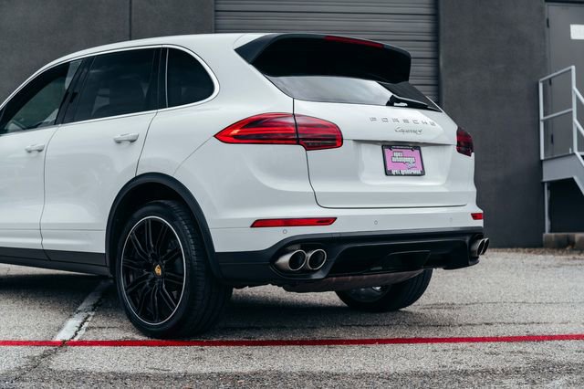 Used 2016 Porsche Cayenne S AWD/4WD image 30