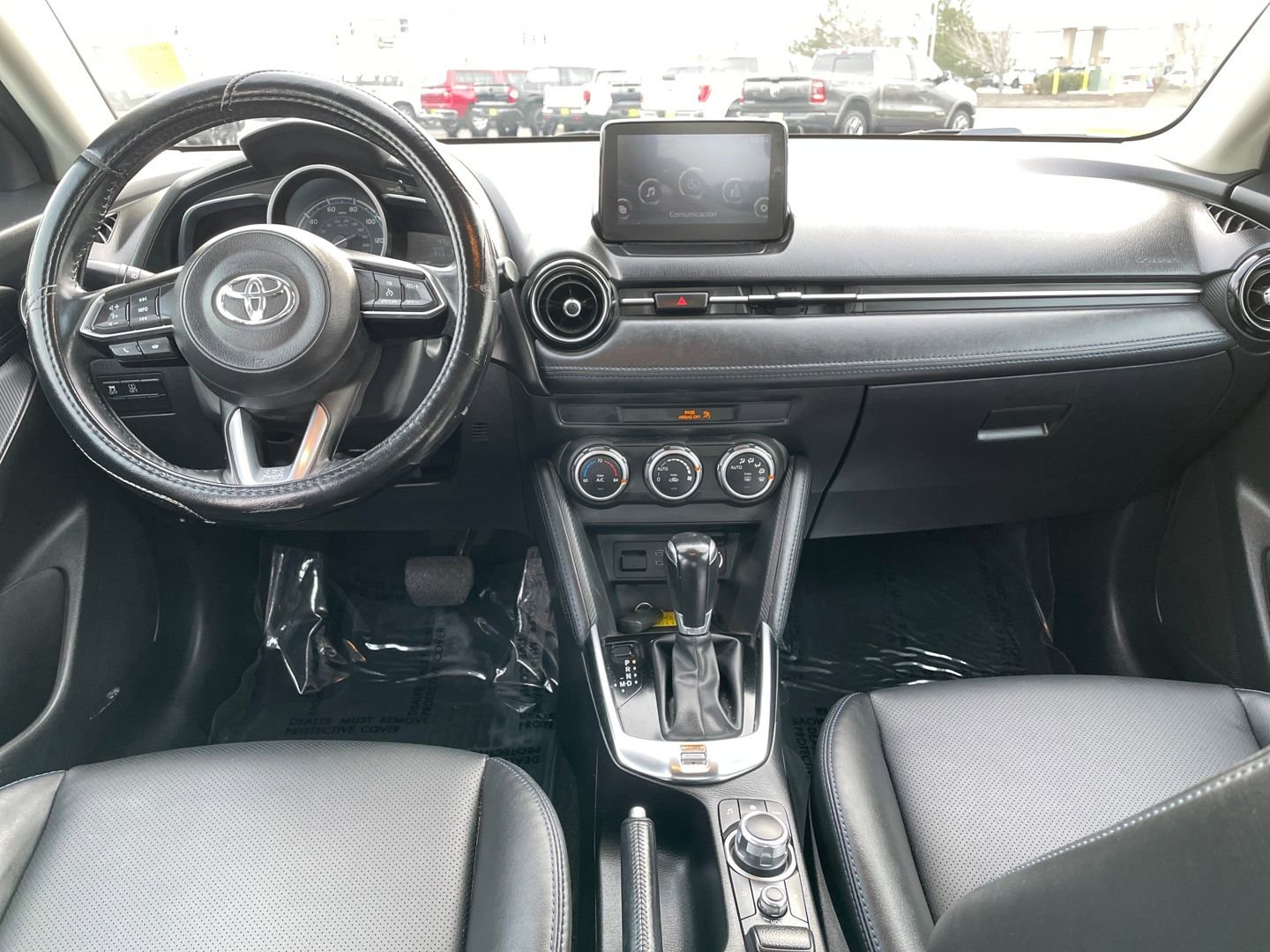 Used 2019 Toyota Yaris XLE image 15