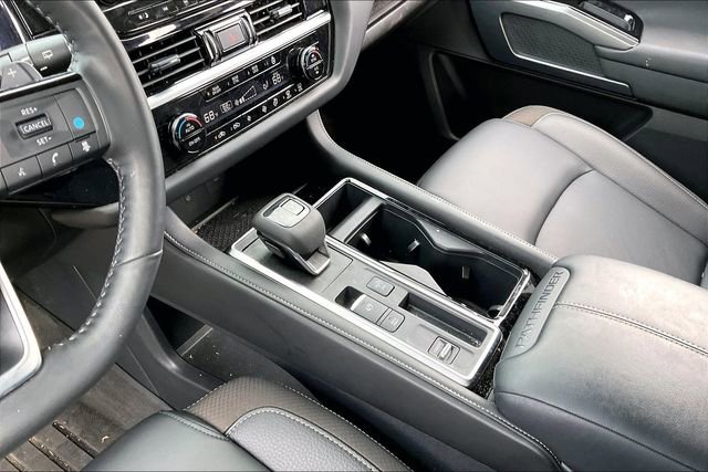 Used 2025 Nissan Pathfinder SL w/ SL Premium Package FWD image 13