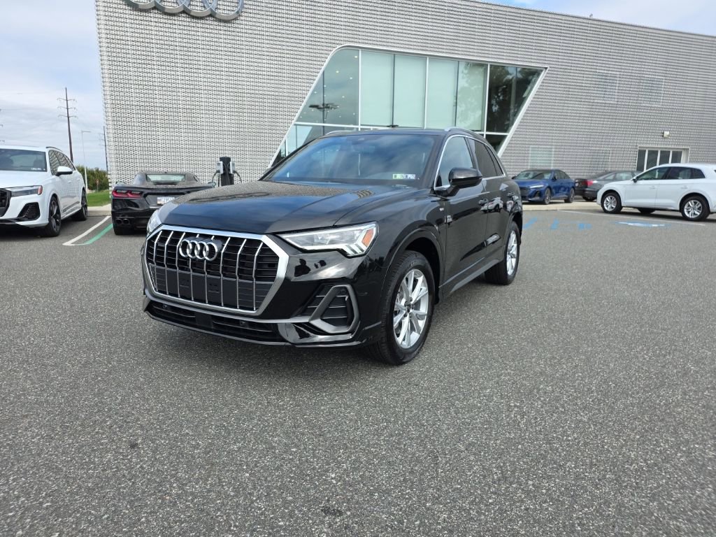 Certified 2025 Audi Q3 2.0T Premium Plus w/ Premium Plus Package