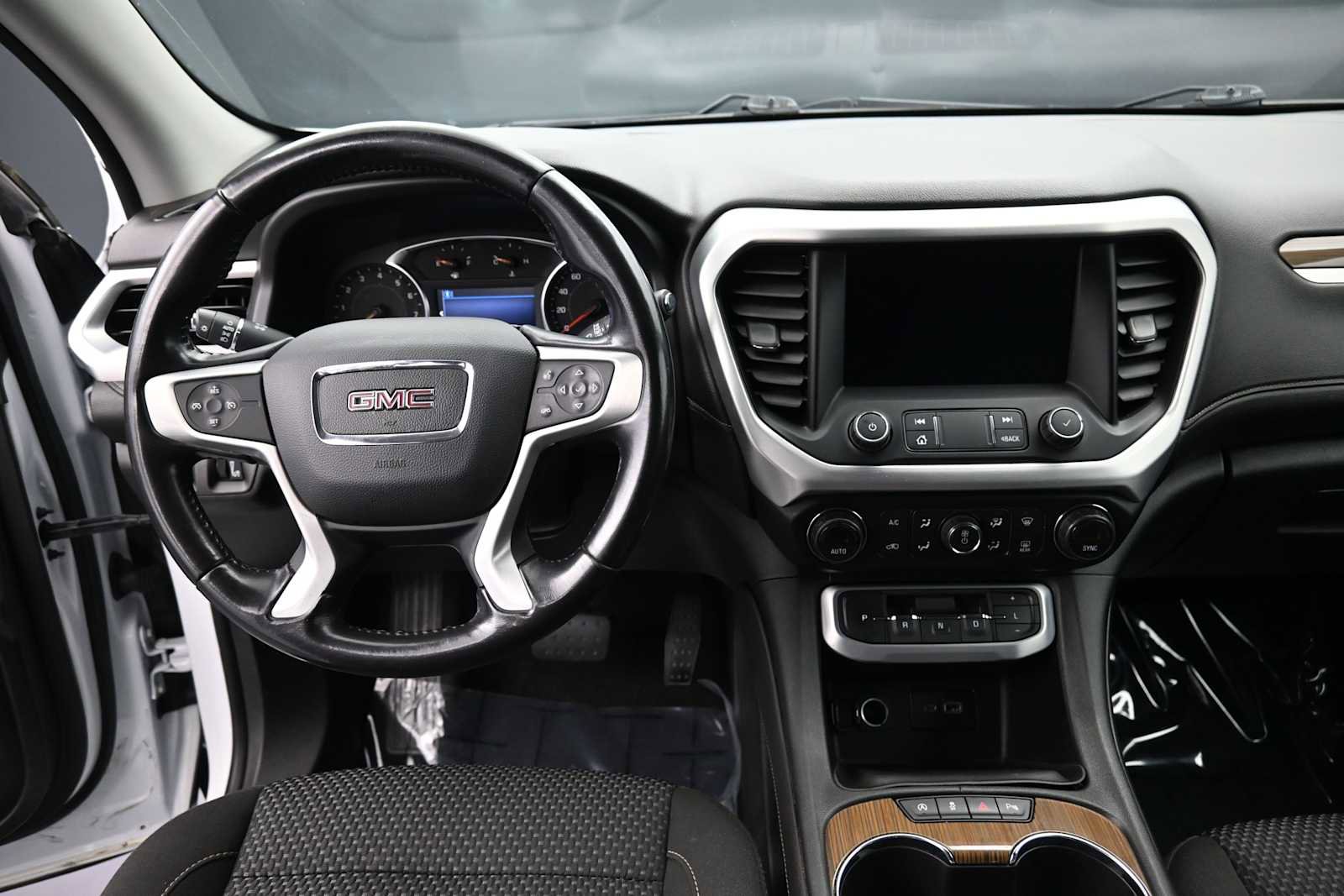 Used 2020 GMC Acadia SLE FWD image 16