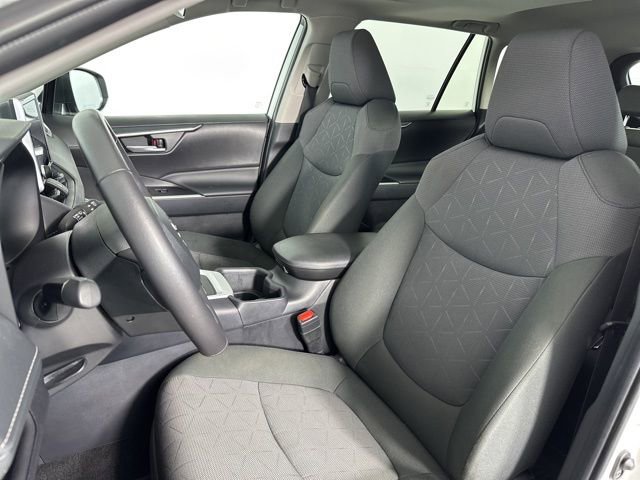 Used 2024 Toyota RAV4 XLE w/ Convenience Package image 13