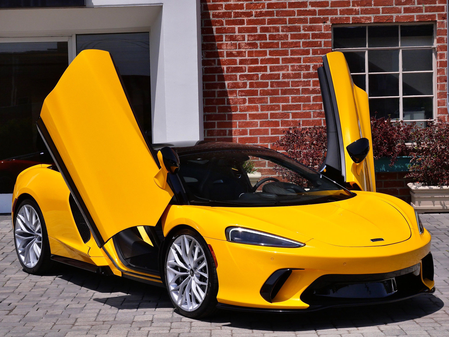 New 2026 McLaren GTS RWD image 16