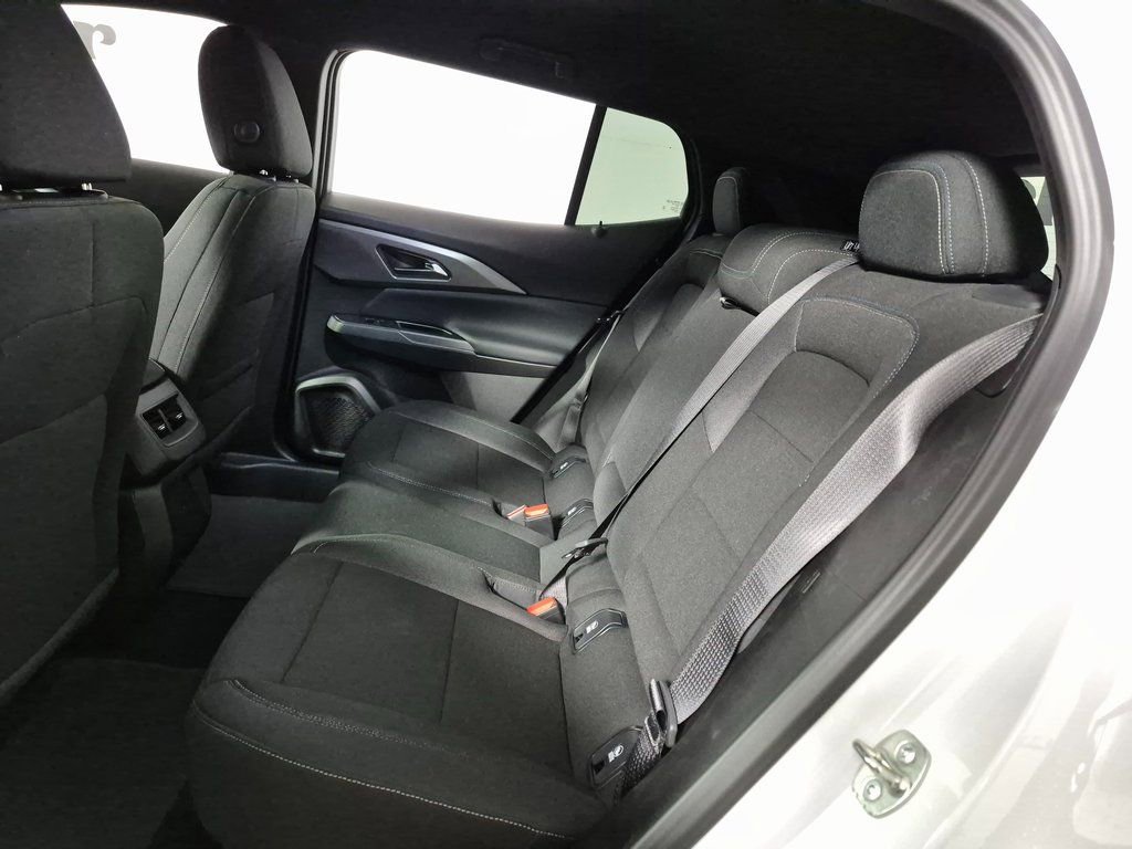 New 2026 Chevrolet Equinox EV LT image 11