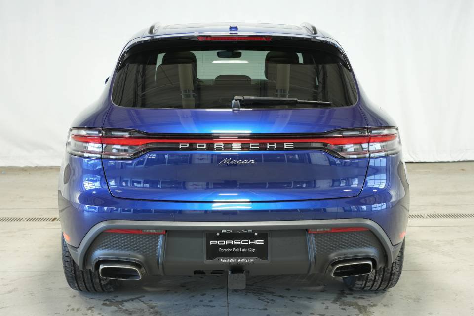 Certified 2026 Porsche Macan AWD/4WD image 12