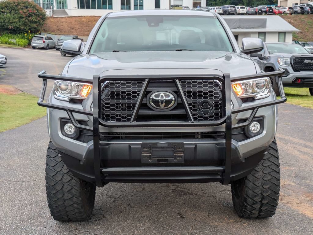 Used 2021 Toyota Tacoma SR5 RWD image 9