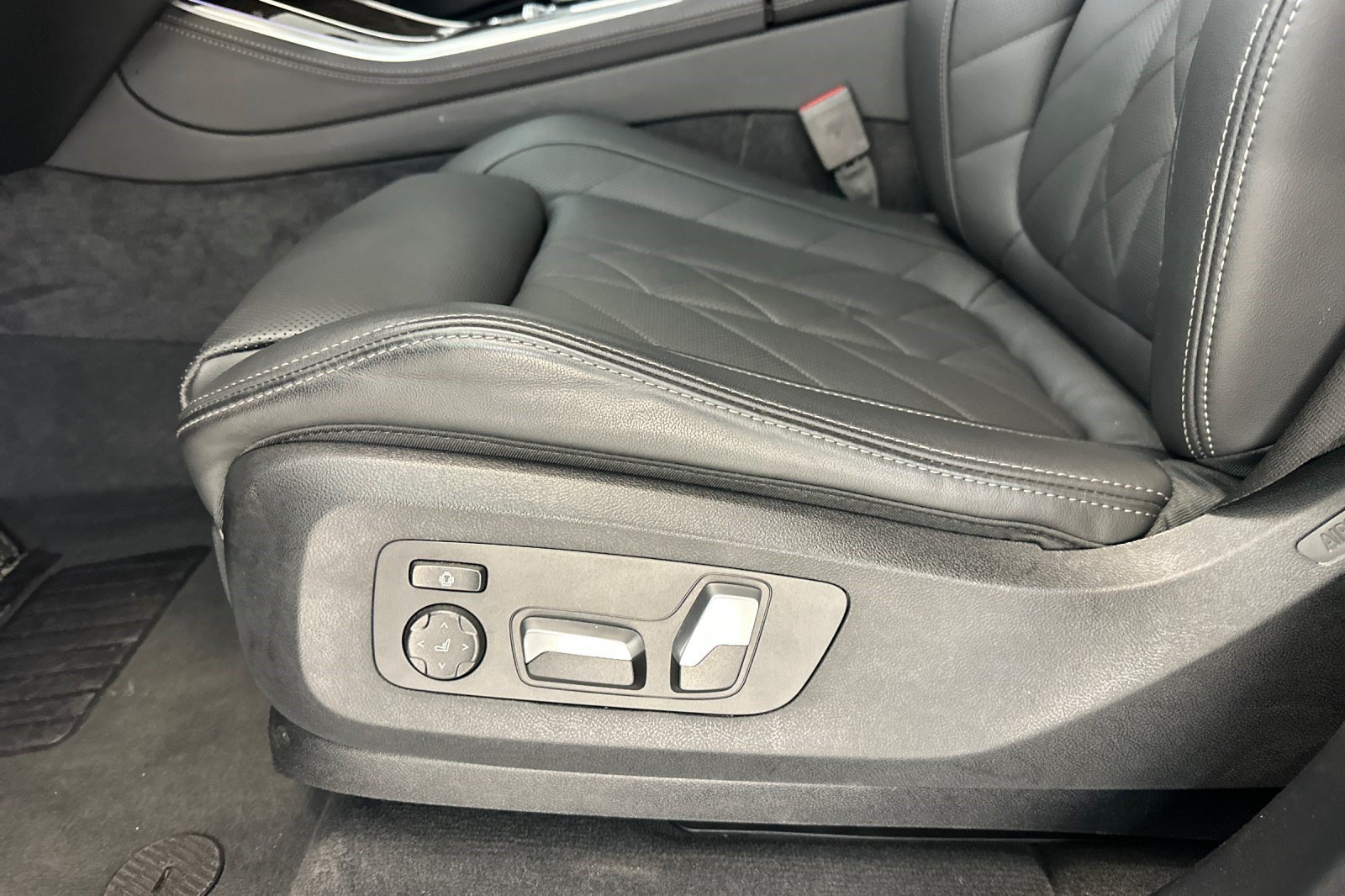 Used 2026 BMW X5 sDrive40i w/ Parking Assistance Package RWD image 14