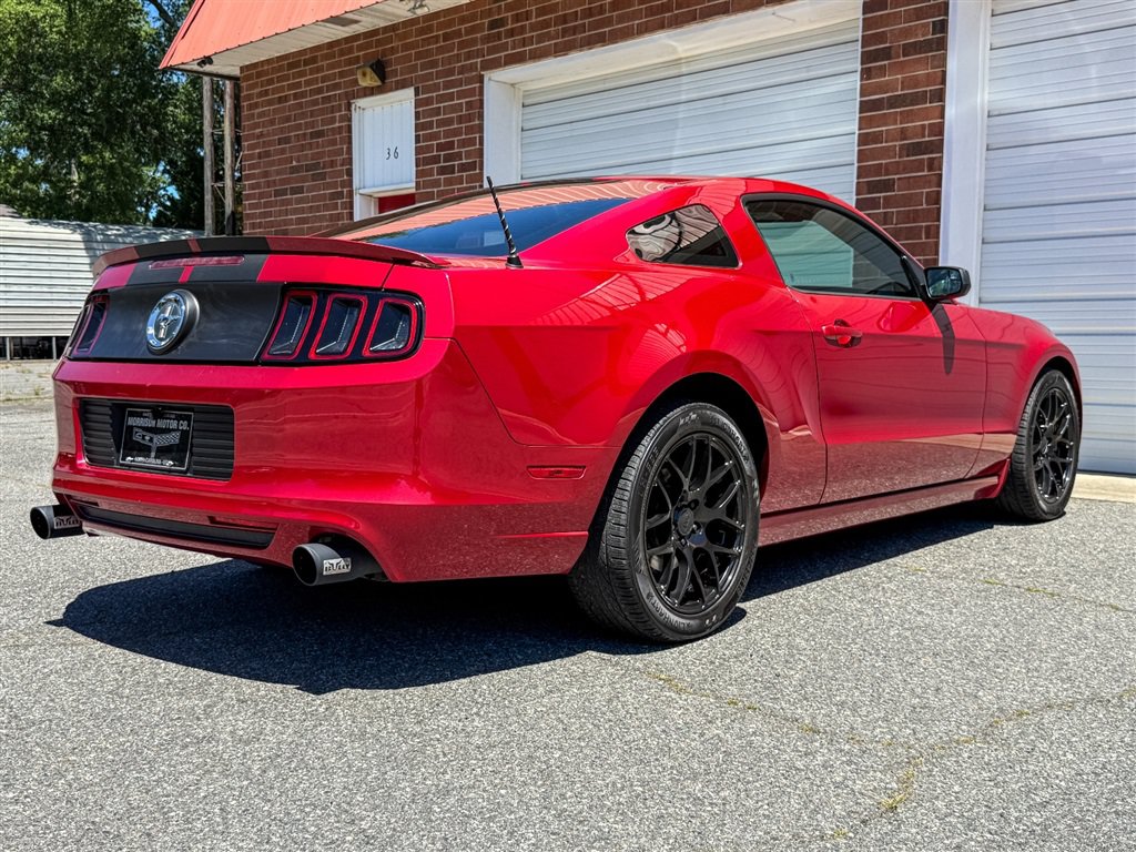 Used 2013 Ford Mustang Coupe RWD image 36