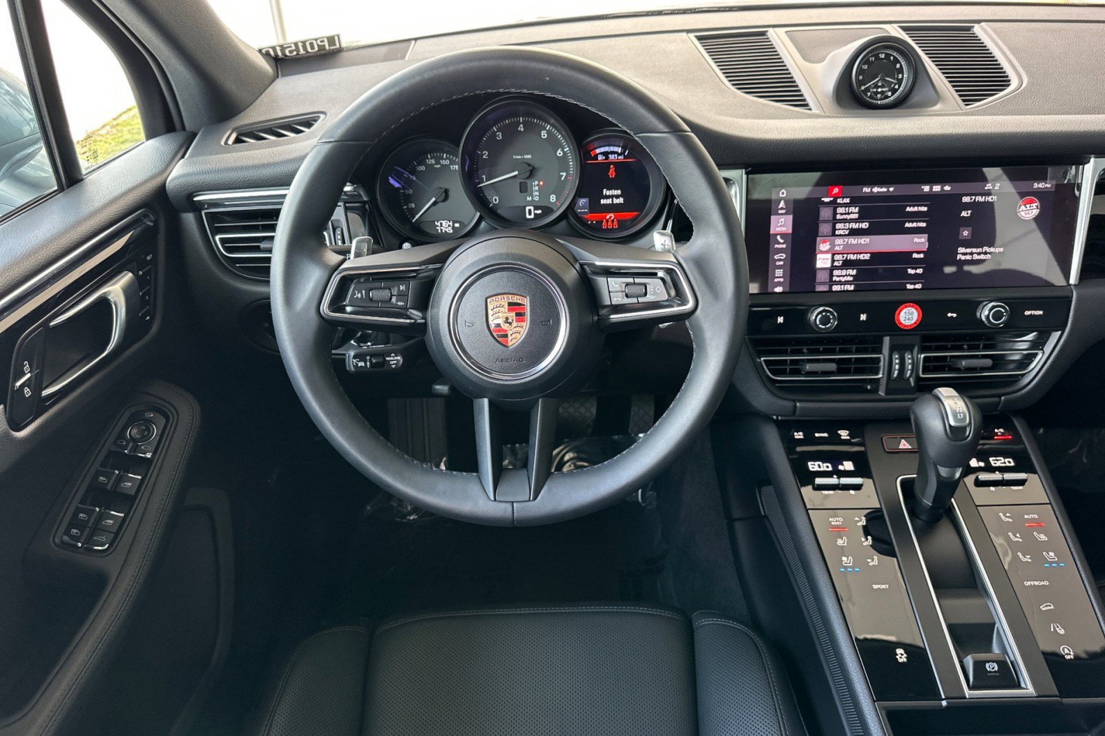 Certified 2026 Porsche Macan AWD/4WD image 14