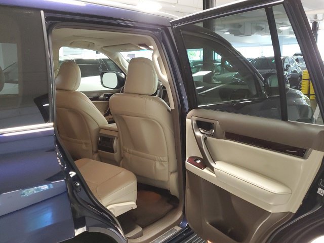 Used 2019 Lexus GX 460 Premium AWD/4WD image 32
