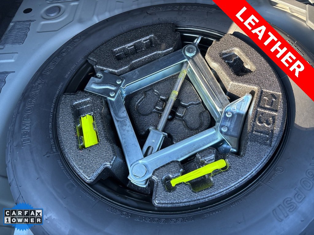 Used 2023 Toyota Crown Limited image 30