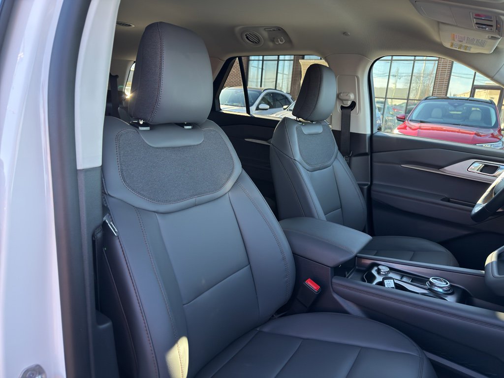 New 2026 Ford Explorer Active w/ Active Comfort Package image 33