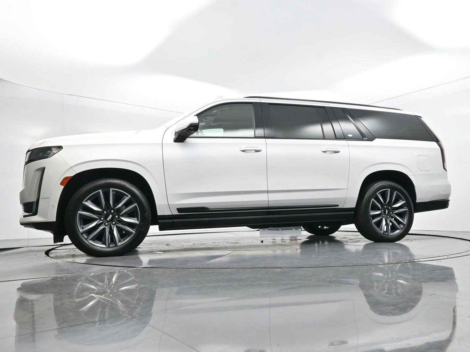 Certified 2022 Cadillac Escalade ESV Sport Platinum w/ Heavy-Duty Trailer Package image 56