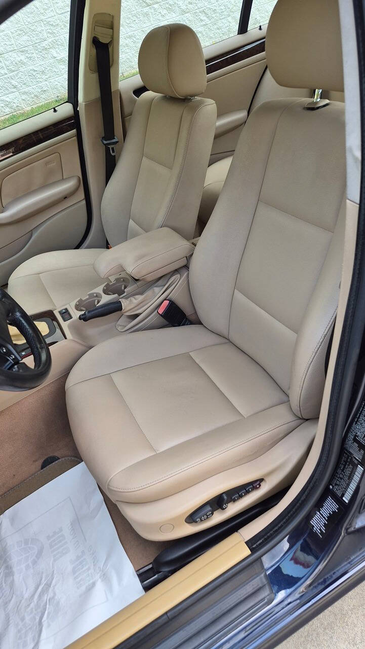 Used 2004 BMW 325xi Sedan AWD/4WD image 31