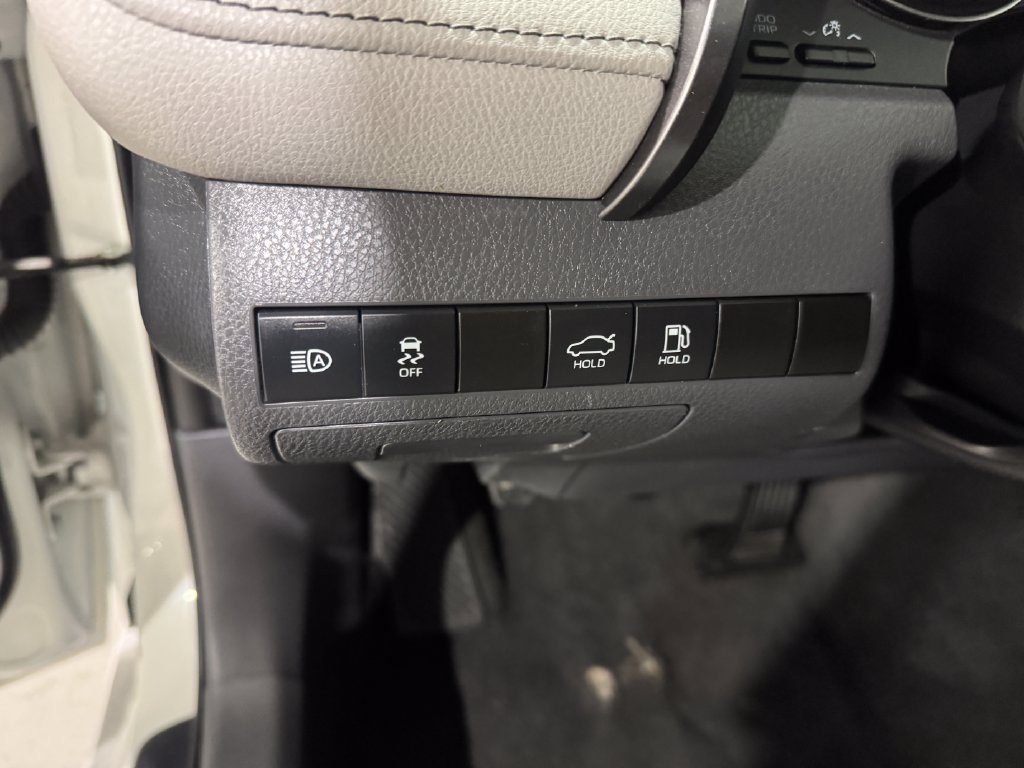 Used 2021 Toyota Camry SE FWD image 34