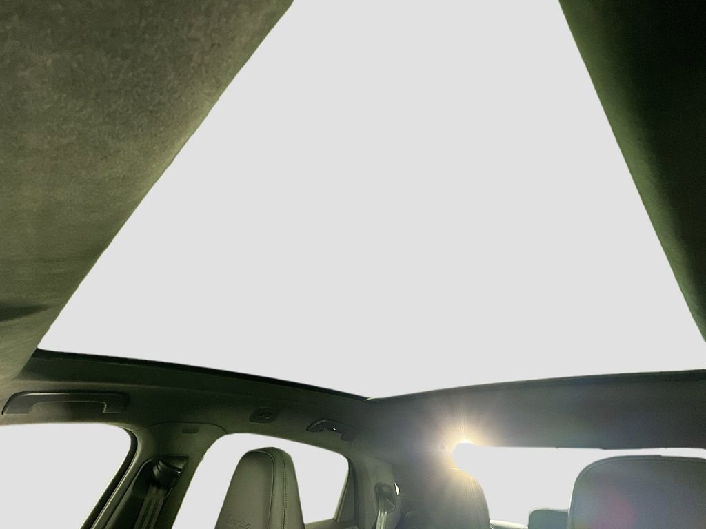 New 2025 Porsche Cayenne Turbo image 14