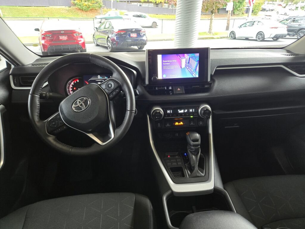 Used 2024 Toyota RAV4 XLE w/ Convenience Package image 11