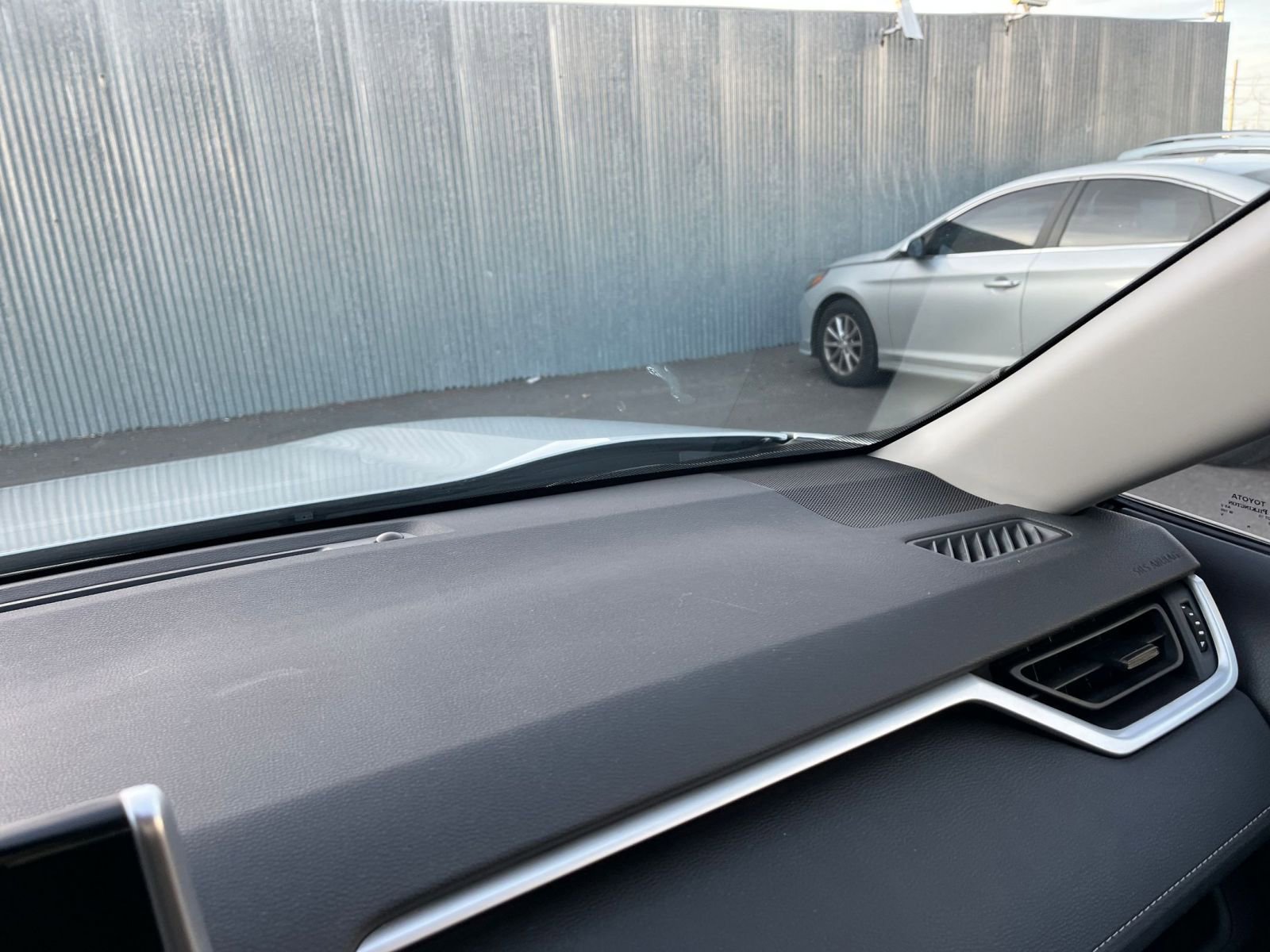 Used 2025 Toyota RAV4 XLE image 35